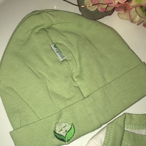 Newborn Green Sprouts onesie - Picture 2 of 6